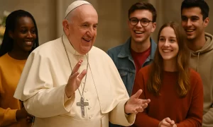 A relação do Papa Francisco com os jovens e sua vida de simplicidade marcam uma geração que busca esperança e sentido