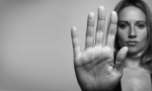 Acre institui Plano Estadual de Metas Integradas para combater a violência doméstica até 2034. Saiba como funciona e participe!