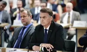 INTERROGATÓRIO: Bolsonaro Nega Plano de Golpe no STF e Promete Depoimento Longo
