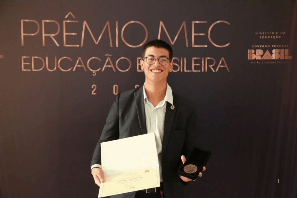 DESTAQUE: Estudante do Acre Guilherme Amaral Cairo Recebe Prêmio MEC da Educação Brasileira