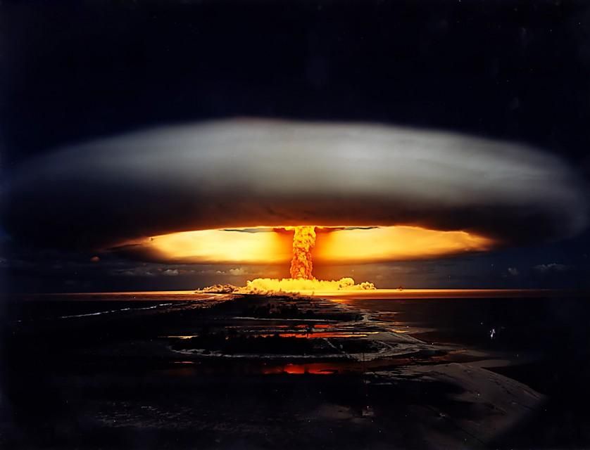 TENSÃO: EUA Retomam Testes Nucleares e Alarmam Mundo para Riscos Globais
