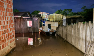 EMERGÊNCIA: Rio Acre Tem Cheia Atípica de 15,13m e Afeta 40 Bairros em Rio Branco
