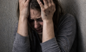 PROTEÇÃO: INSS e Empregador Devem Garantir Salário de Mulheres Afastadas do Trabalho por Violência Doméstica