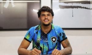 OFICIAL: Goleiro Bruno Samudio, Destaque da Base Alvinegra,Assina Primeiro Contrato Profissional com o Botafogo 