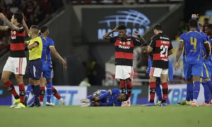 PÂNICO: Jogador Convulsiona em Campo e Sai de Ambulância Durante Flamengo x Sampaio Corrêa no Maracanã