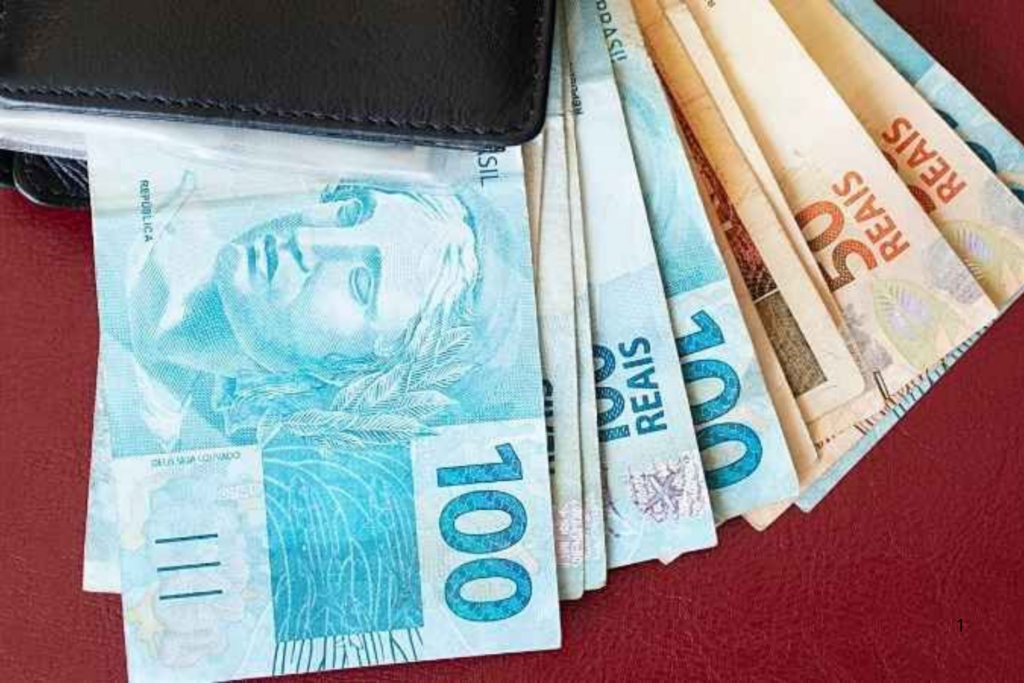 RENDA: Salário Mínimo de R$ 1.621 Começa a Ser Pago Nesta Segunda; INSS e Seguro-Desemprego têm Novos Valores