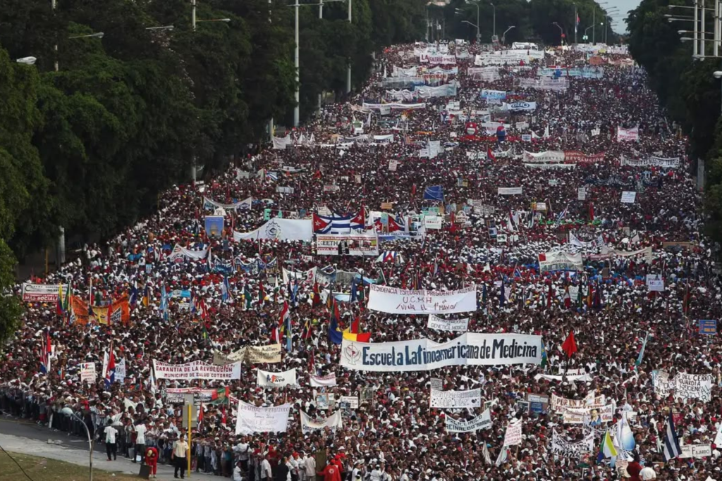 MOBILIZAÇÃO: Protestos do Dia do Trabalho pelo Mundo Miram Super-Ricos e Políticas de Trump