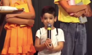 VIRALIZOU: Criança Ora pra Neymar Ir pra Copa e nas Redes Sociais Atacante Responde o Post