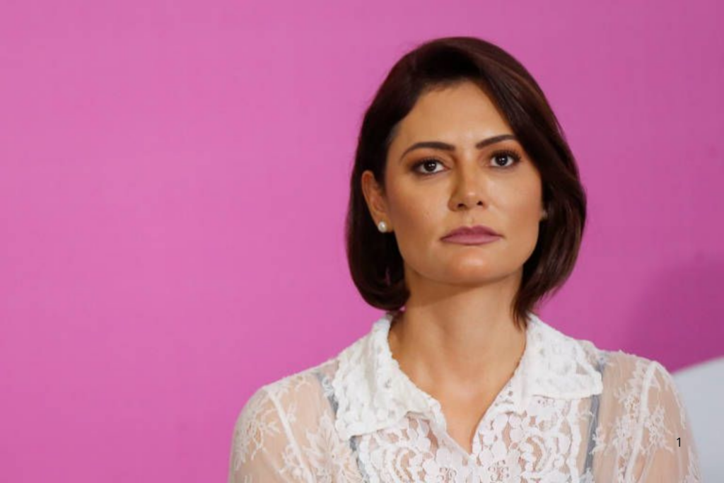 CRISE: Michelle Bolsonaro Deixa Presidência do PL Mulher, após Desentendimento com Flávio Bolsonaro