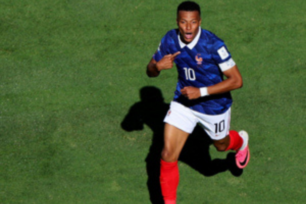 ESPETÁCULO: França Venceu por 3 a 0, Mbappé Bate Recordes Históricos e Garante Vaga nas Oitavas Contra o Paraguai