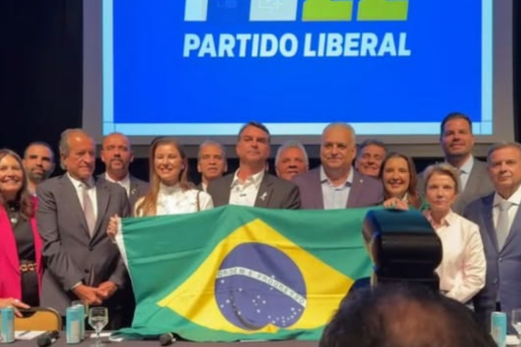 CANDIDATO: Flávio Bolsonaro Anuncia Alfredo Gaspar como Vice à Presidência pelo PL