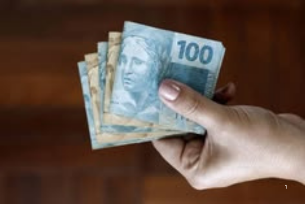 ESTIMATIVA: Governo Eleva Previsão do Salário Mínimo para R$ 1.741 em 2027, mas Valor Ainda pode Mudar