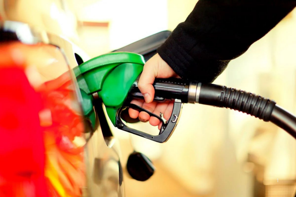 IMPACTO: Governo Reduz Impostos Sobre Gasolina e Etanol e Anuncia Subsídio de R$ 1 no Diesel